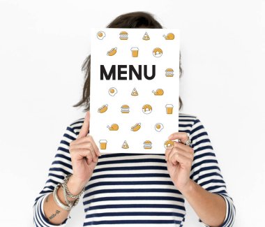 kadın holding tasarlamak 