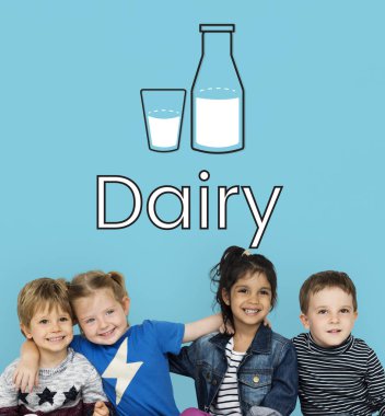 Çeşitlilik çocuk gülümseyen