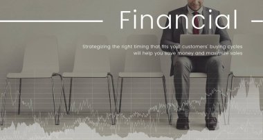 İşadamı dizüstü bilgisayarla çalışıyor