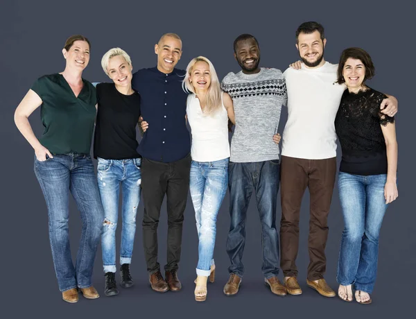 Folk trängs och leende — Stockfoto