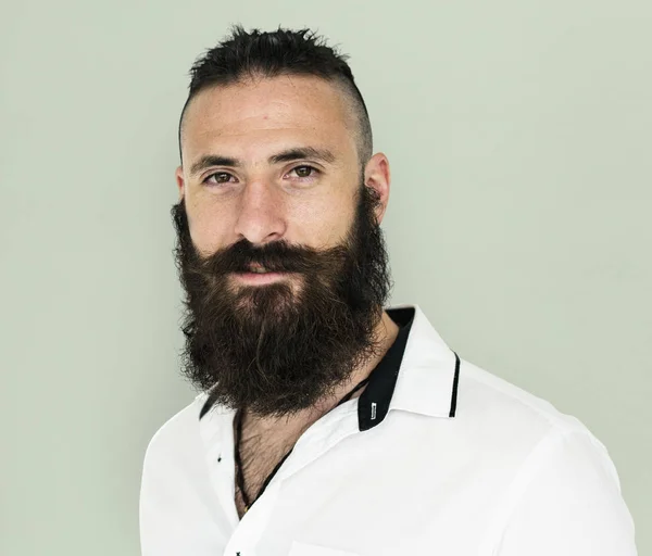 Studio poz sakallı yetişkin adam — Stok fotoğraf