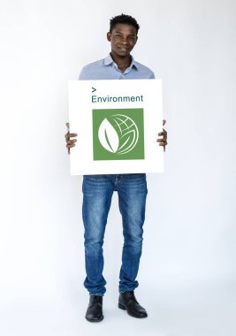 Elinde bayrak tutan adam