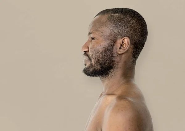 Félmeztelen afrikai férfi — Stock Fotó