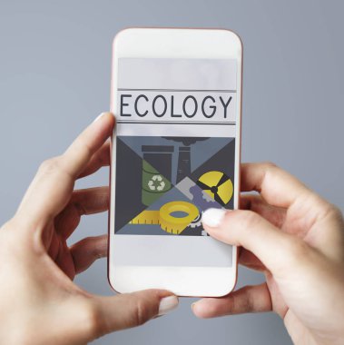 Elinde insan holding cep telefonu 