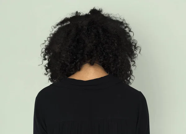 Afrikalı kadın kıvırcık saçlı — Stok fotoğraf
