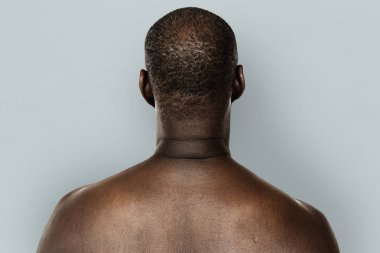 Gömleksiz Afrika adam Studio