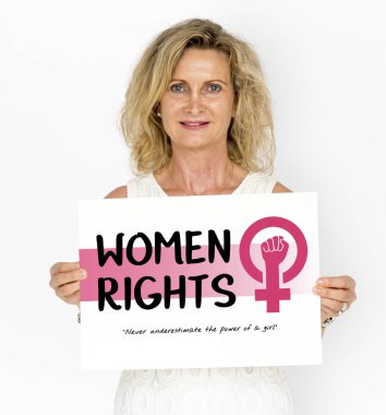 bir stüdyo çekimi sarışın kadın