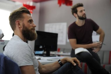 Dinleme erkek arkadaşları