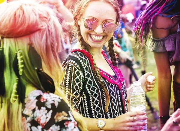 arkadaşlar tatil dans etkinlik eğlence