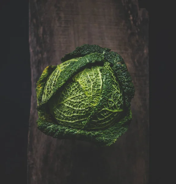 Raw natural green cabbage — Stock Photo, Image
