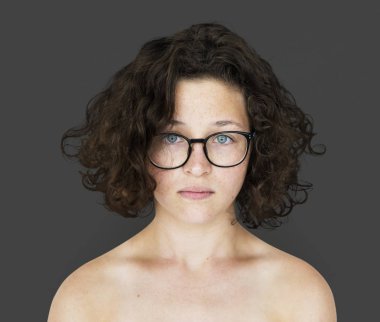 kadın çıplak omuz ile 