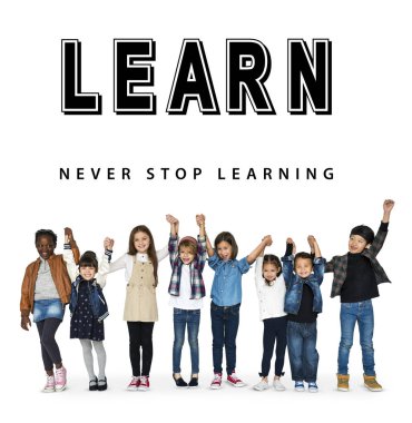 çok ırklı okul çocukları