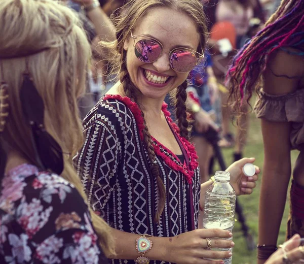 arkadaşlar tatil dans etkinlik eğlence