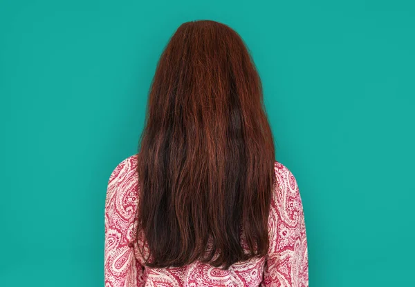 Жінка з довгим волоссям — стокове фото