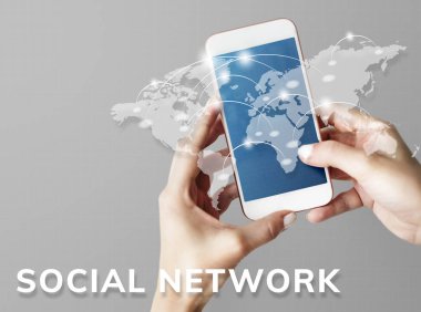 Elinde insan holding cep telefonu 