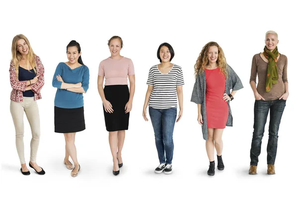 多样性妇女站在工作室 — 图库照片