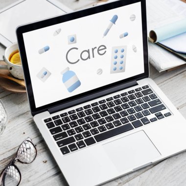 Tablo açılan çalışma laptop