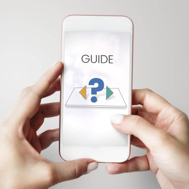 Elinde insan holding cep telefonu 