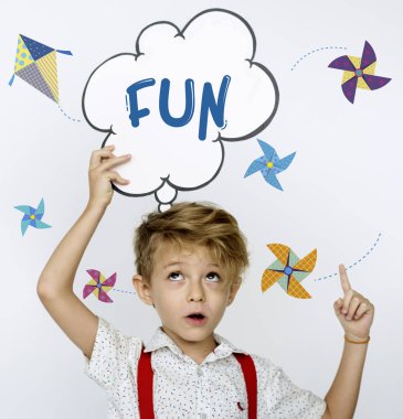 Çocuk holding genel gider konuşma balonu