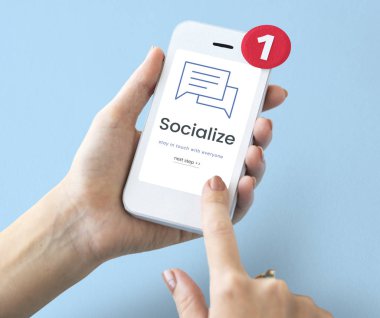 Smartphone kullanarak eller