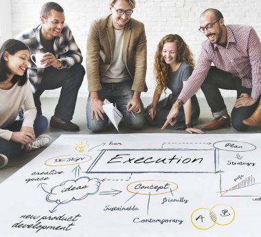 tasarımcılar poster ile çalışma 