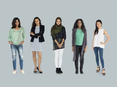 Çeşitlilik kadınlar ayakta Studio