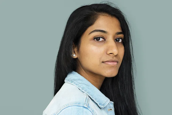 Beautiful indian young woman — Stock Photo, Image