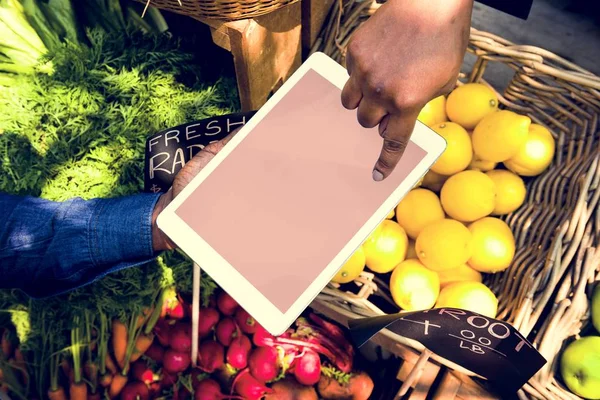 Dijital tablet tutan eller