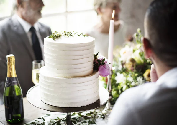 üst düzey yeni evli çift düğün üzerinde