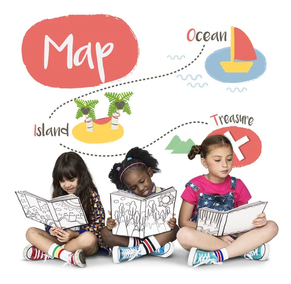 Hazine avı oynayan çocuklar 