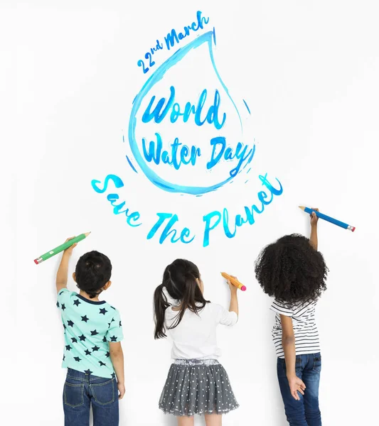 duvarda çizim çocuklar