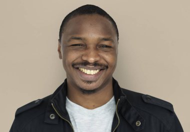 Afrikalı erkek gülümseyen