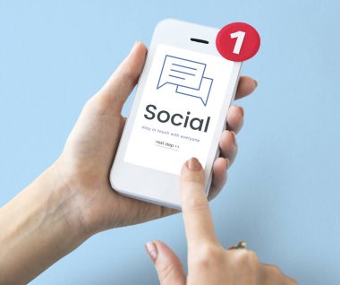 Smartphone kullanarak eller