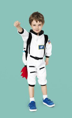 çocuğun astronot kostüm 