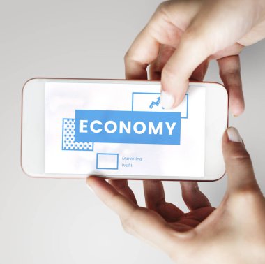 Smartphone kullanarak eller