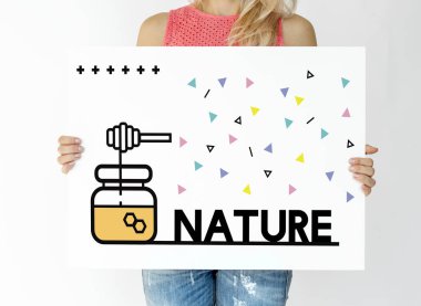 Holding ve afişini gösterilen kişi