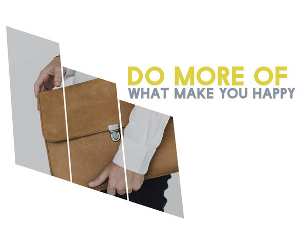 бизнесмен с кожаной сумкой
