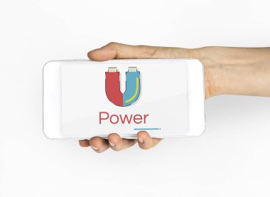 Kişi holding smartphone. 