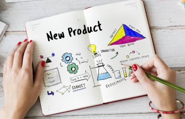 Not defterinde yazılı kadının elleri 