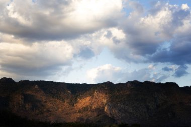 Beauytiful sahne Dağları ile