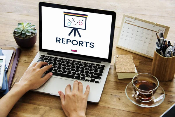 Female hands typing on laptop — Stock Photo, Image