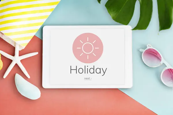 デジタル タブレットと夏休み — ストック写真