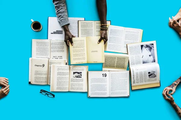 African student reading books — Stock Photo, Image