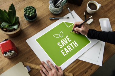 afiş çalışan eller