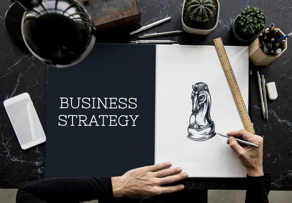 afiş çalışan eller