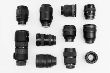 Dijital lens beyaz zemin üzerine, orijinal izole photoset