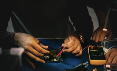 multimetre ölçüm bilgisayar devre kartı