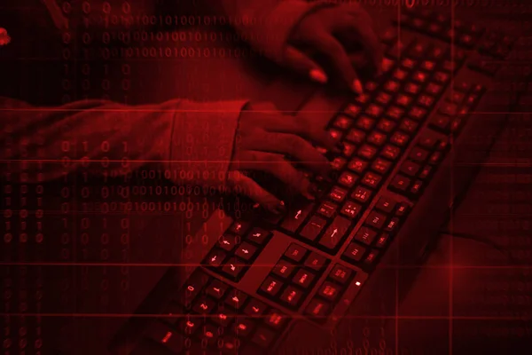 Hacker Handen Typen Het Toetsenbord Van Computer Cyber Aanval Originele — Stockfoto