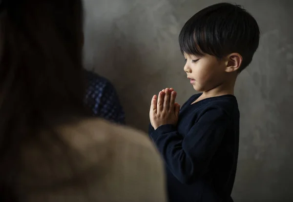 Junge asiatische junge Unschuld liebenswert — Stockfoto