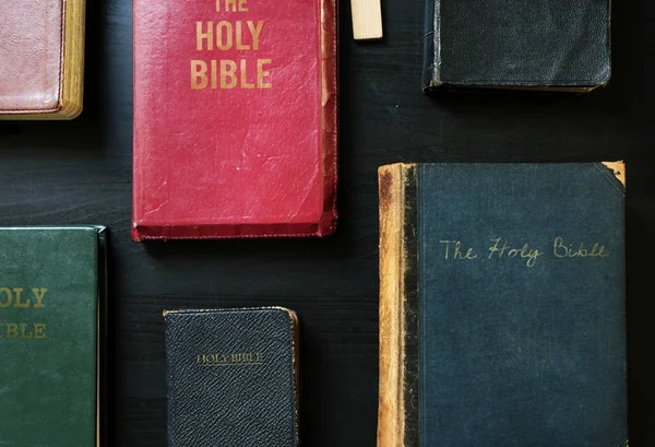 Kutsal İncil kitapları — Stok fotoğraf